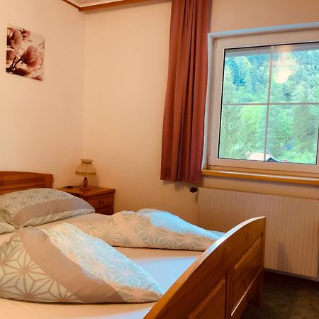 Motel Brunner Apartments & Zimmer Bad Eisenkappel Pokój zdjęcie