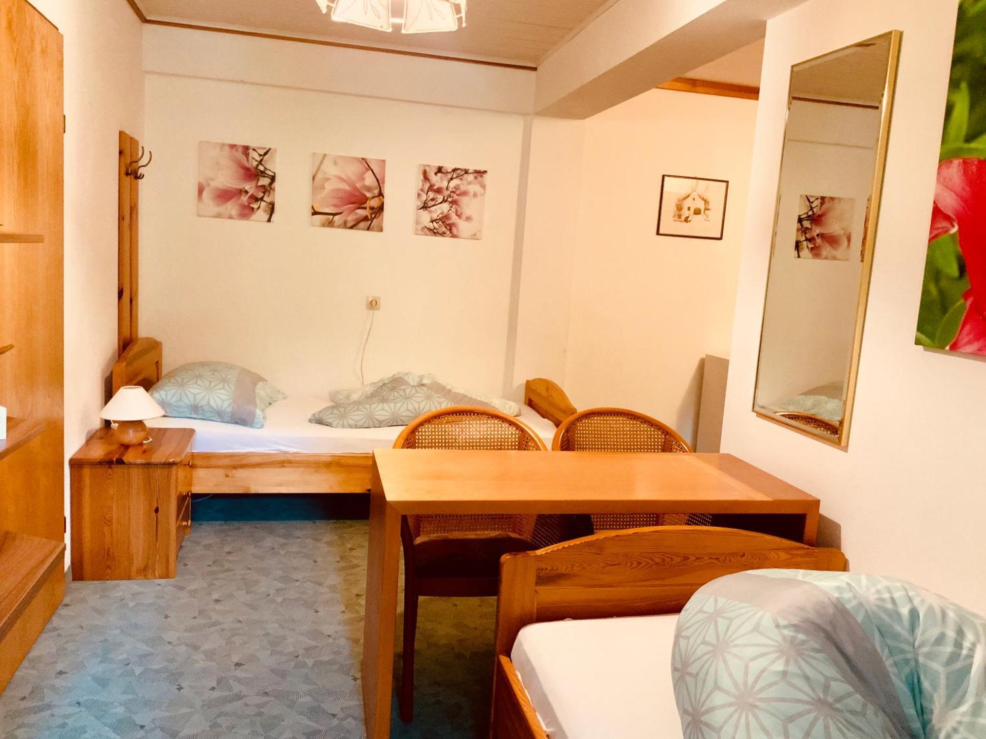 Motel Brunner Apartments & Zimmer Bad Eisenkappel Pokój zdjęcie