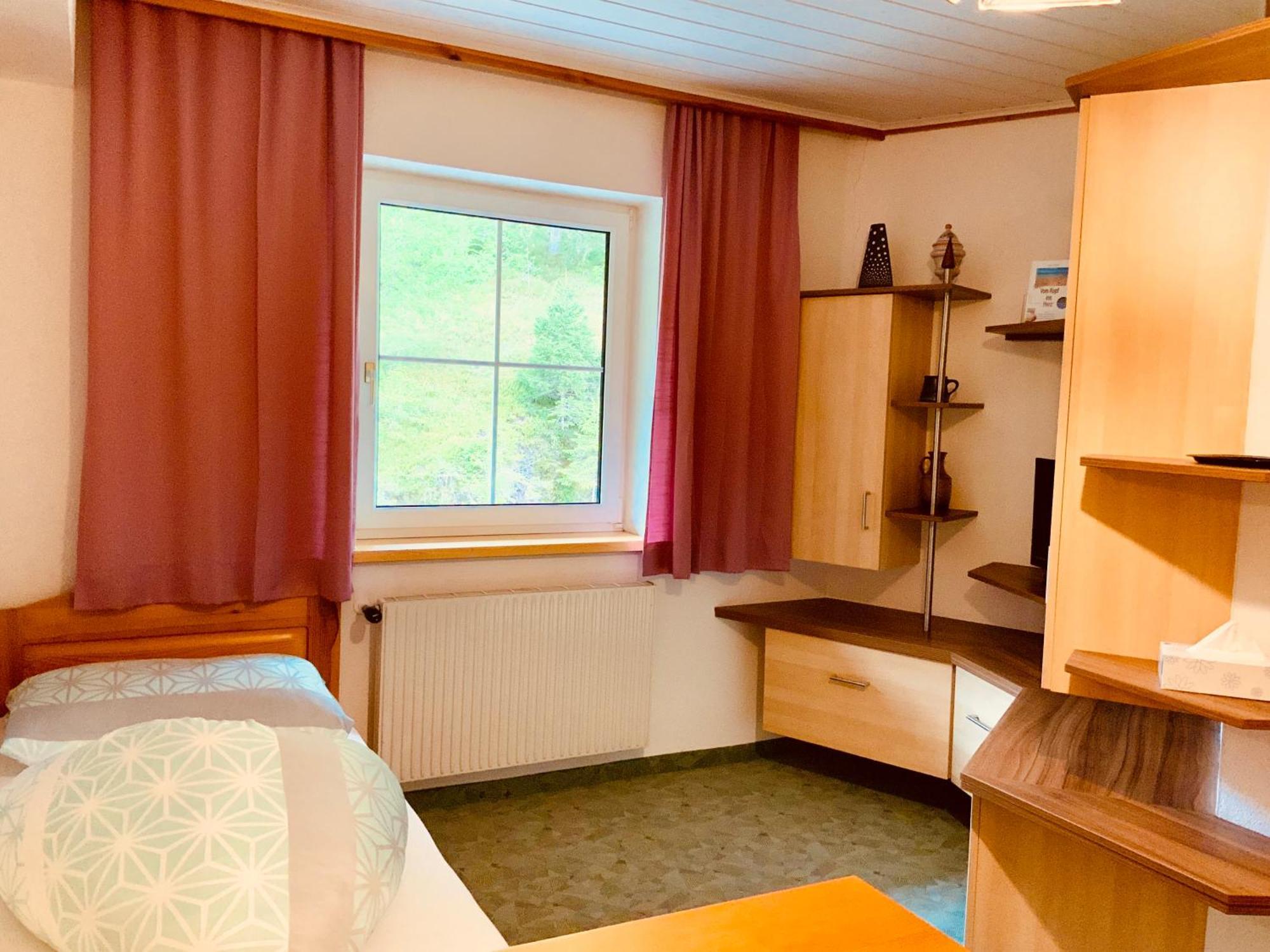 Motel Brunner Apartments & Zimmer Bad Eisenkappel Pokój zdjęcie