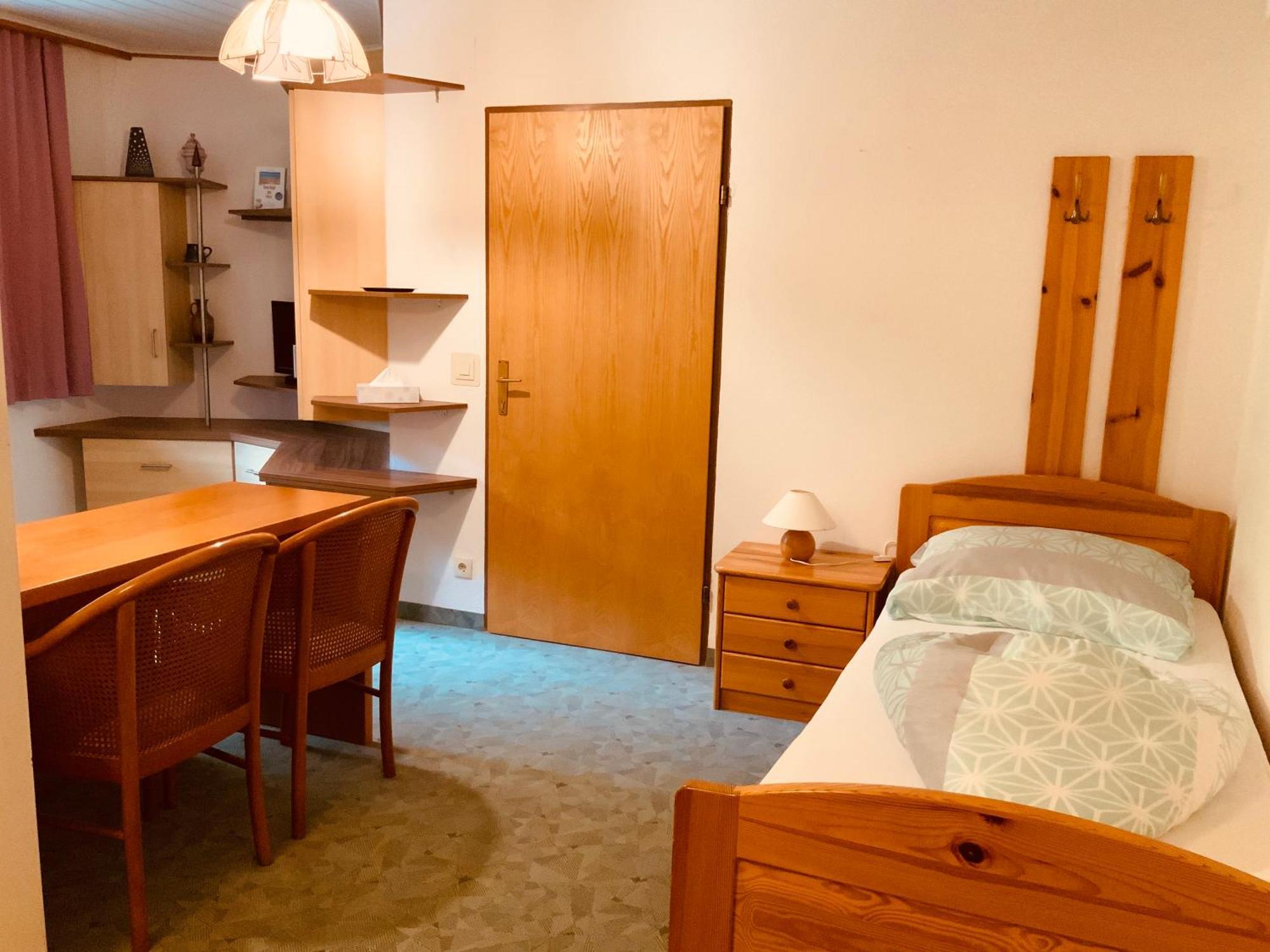 Motel Brunner Apartments & Zimmer Bad Eisenkappel Pokój zdjęcie